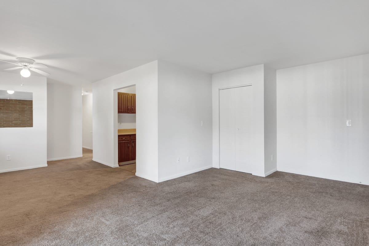 Elizabethtown Apts Crimson King Estates Photos